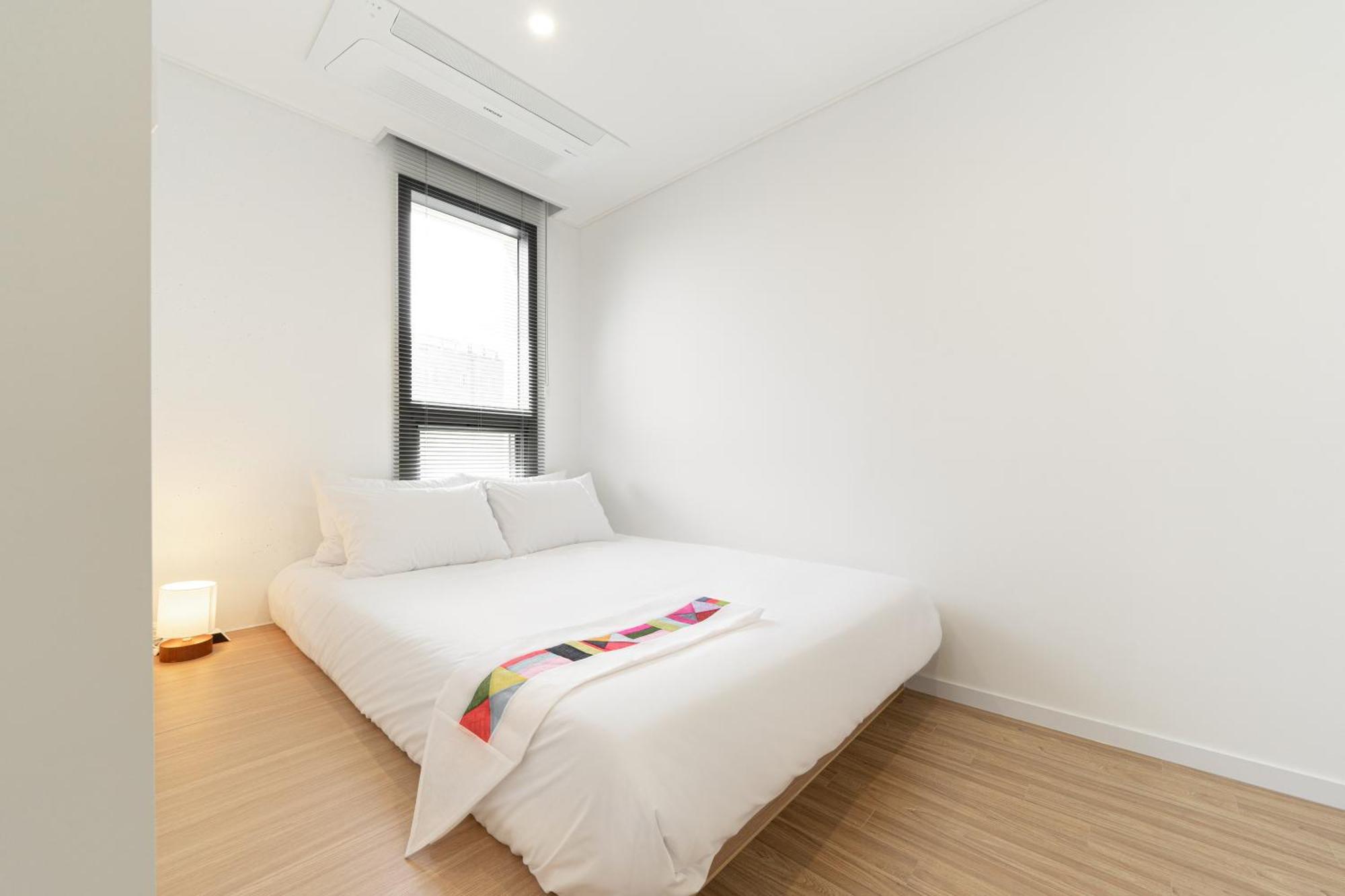 Urbanstay Boutique Ikseon Seúl Habitación foto